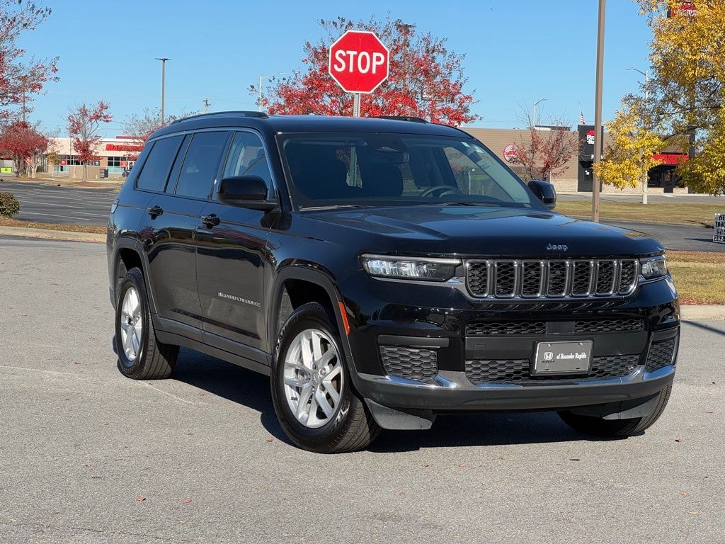 Used 2023 Jeep Grand Cherokee L Laredo SUV
