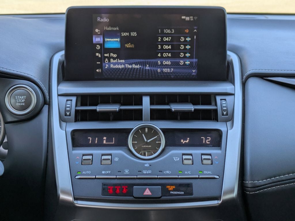 2019 Lexus NX 300 - Photo 16