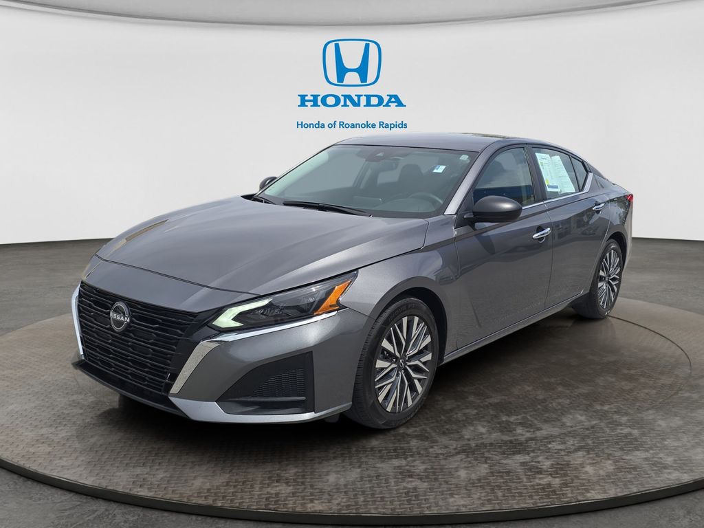 2024 Nissan Altima SV
