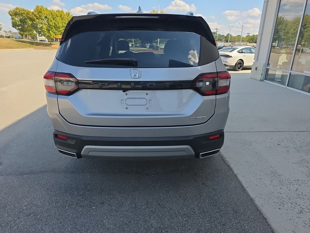 2023 Honda Pilot Touring photo 4