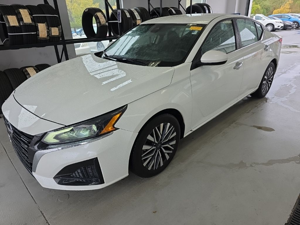 2023 Nissan Altima SV