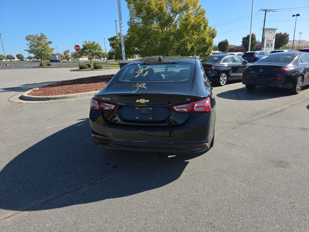 2024 Chevrolet Malibu Premier 2LT photo 4
