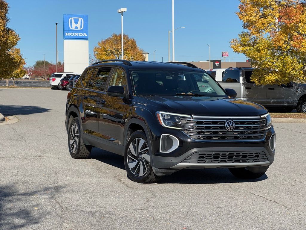 2024 Volkswagen Atlas SE w/Tech's photo