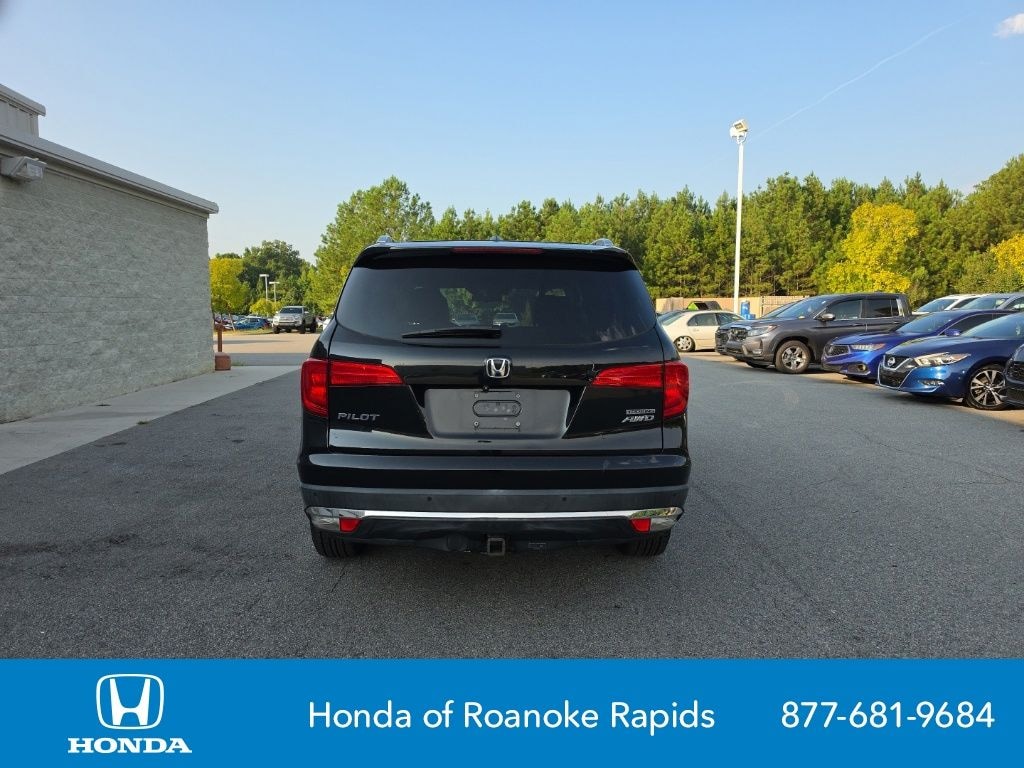 Used 2016 Honda Pilot Touring AWD SUV