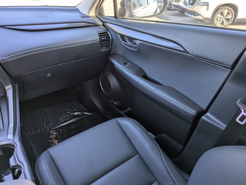 2019 Lexus NX 300 - Photo 15