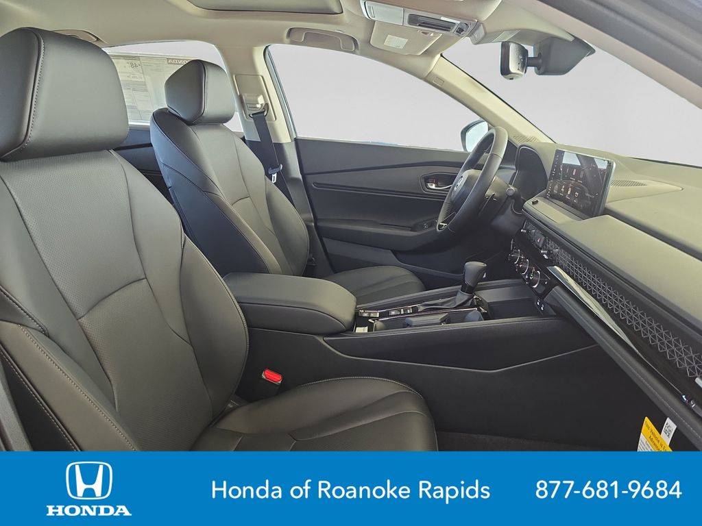 2026 Honda Accord Hybrid EX-L - Photo 17