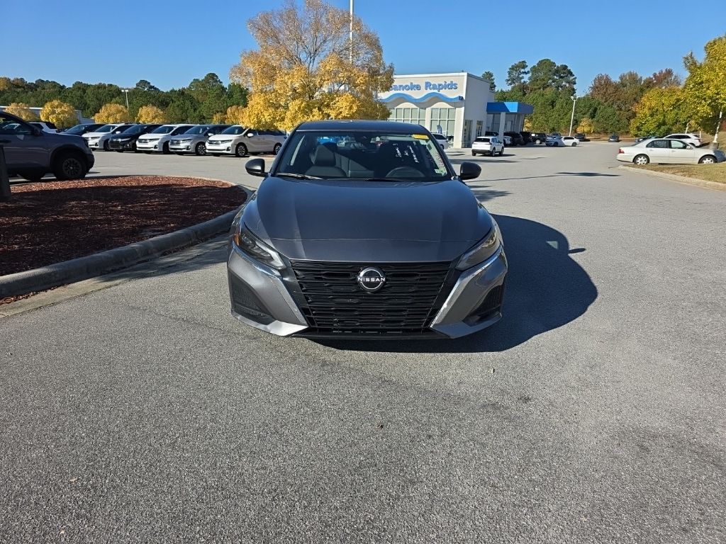2024 Nissan Altima 2.5 SV photo 2