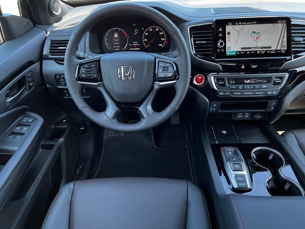 2025 Honda Ridgeline Black Edition photo 4