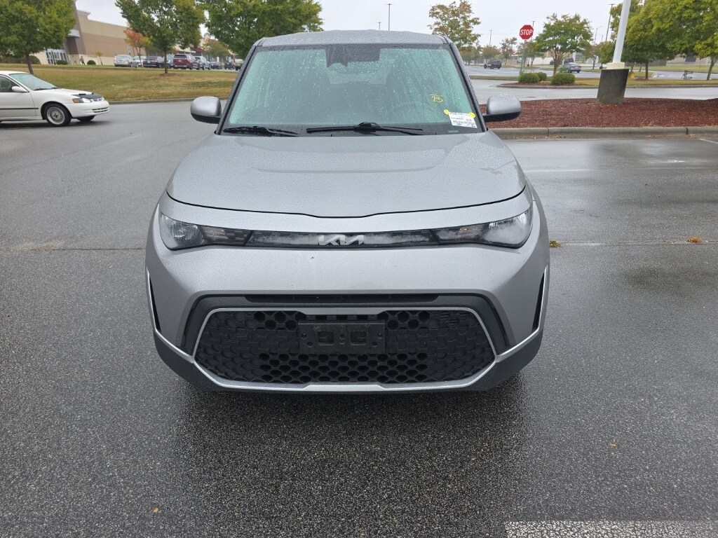 2023 Kia Soul LX photo 2