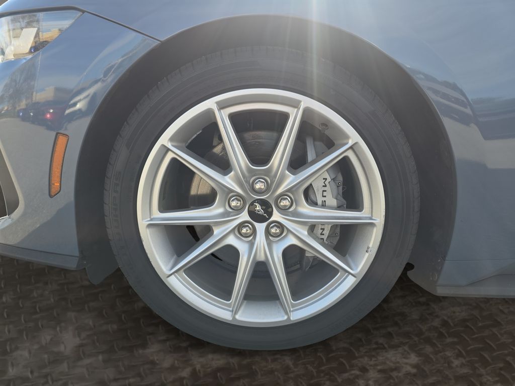 2024 Ford Mustang GT Premium - Photo 9