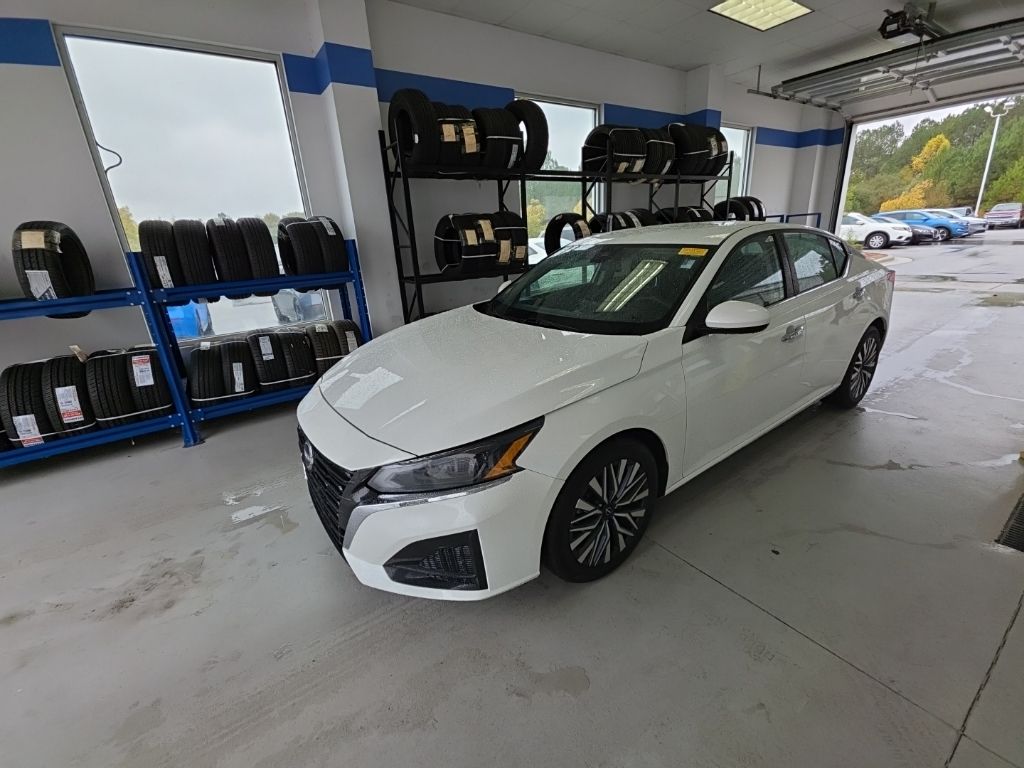 2023 Nissan Altima SV