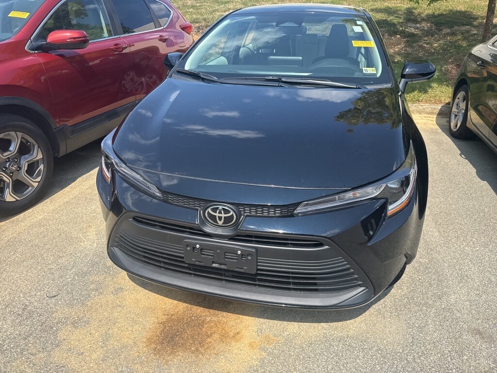 2024 Toyota Corolla LE photo 2