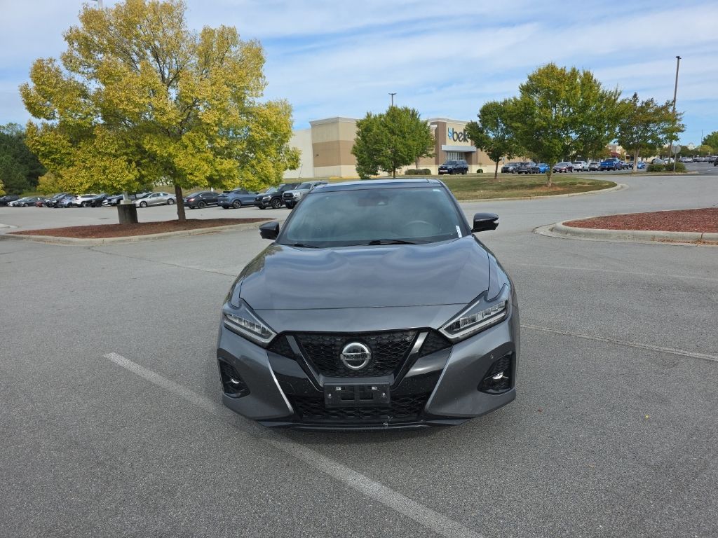 2022 Nissan Maxima SR photo 2