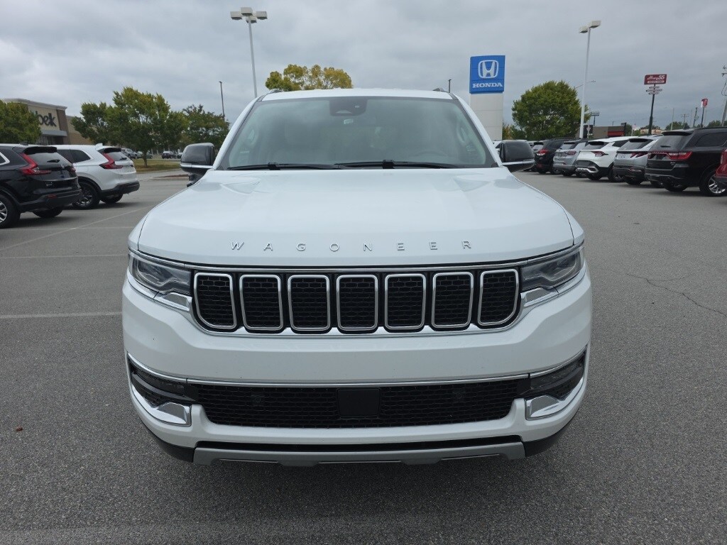2024 Jeep Wagoneer L Series II photo 2
