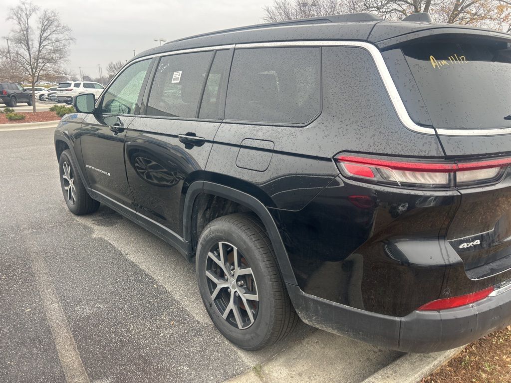 2024 Jeep Grand Cherokee Limited photo 3