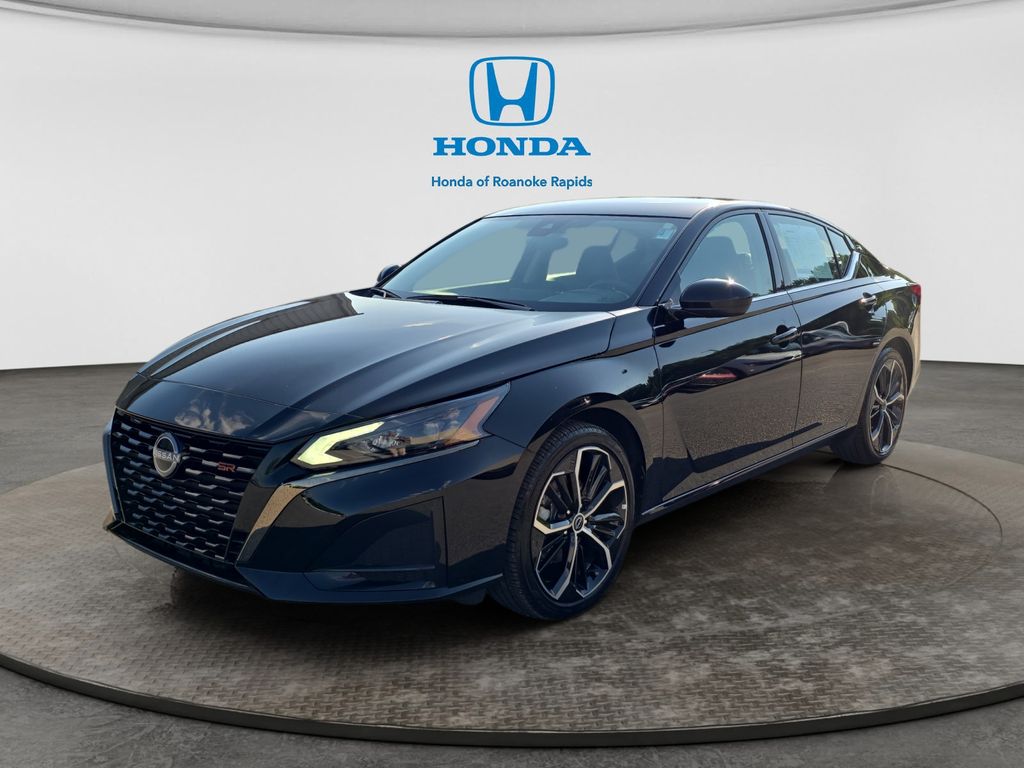 2025 Nissan Altima 2.5 SR's photo