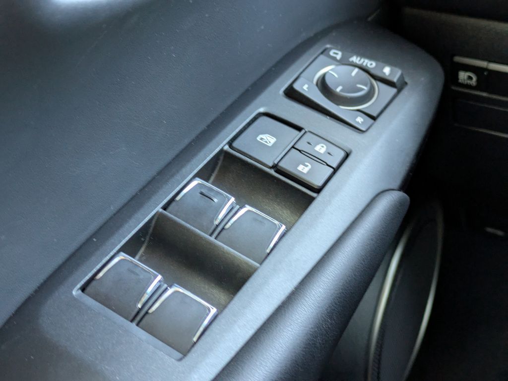 2019 Lexus NX 300 - Photo 22