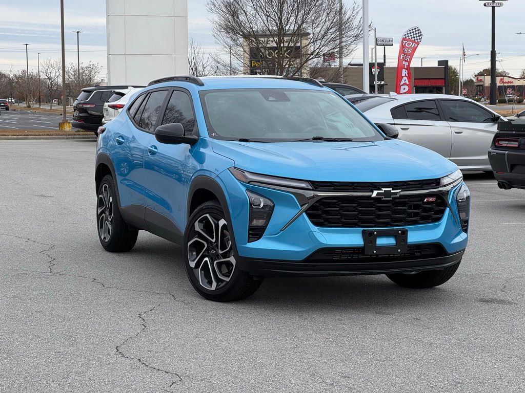 2025 Chevrolet Trax RS's photo