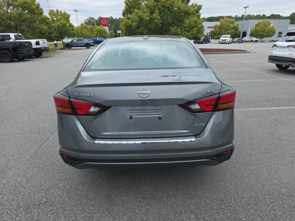 2023 Nissan Altima 2.5 SV photo 4