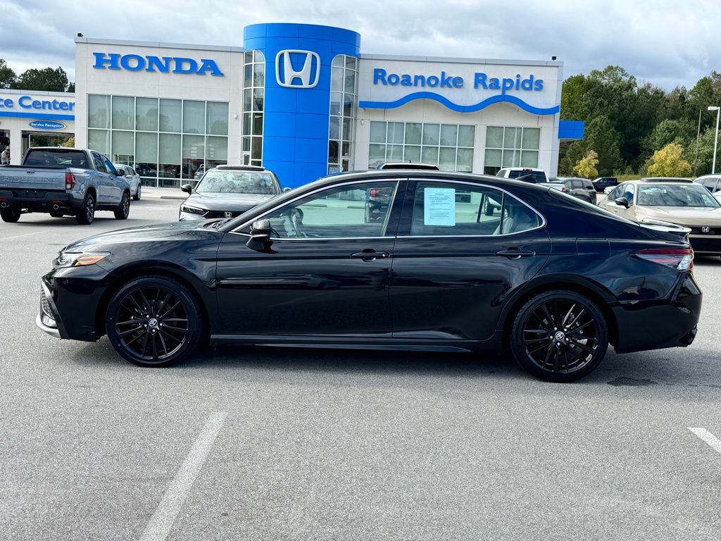 2023 Toyota Camry XSE photo 3