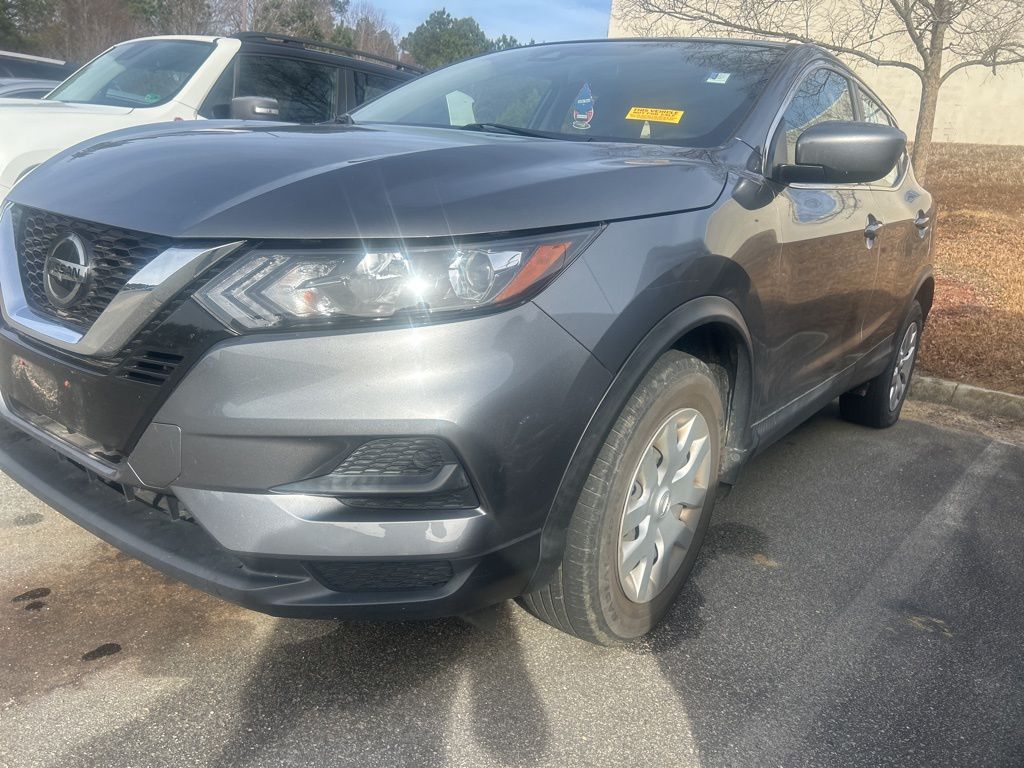 2020 Nissan Rogue Sport S's photo