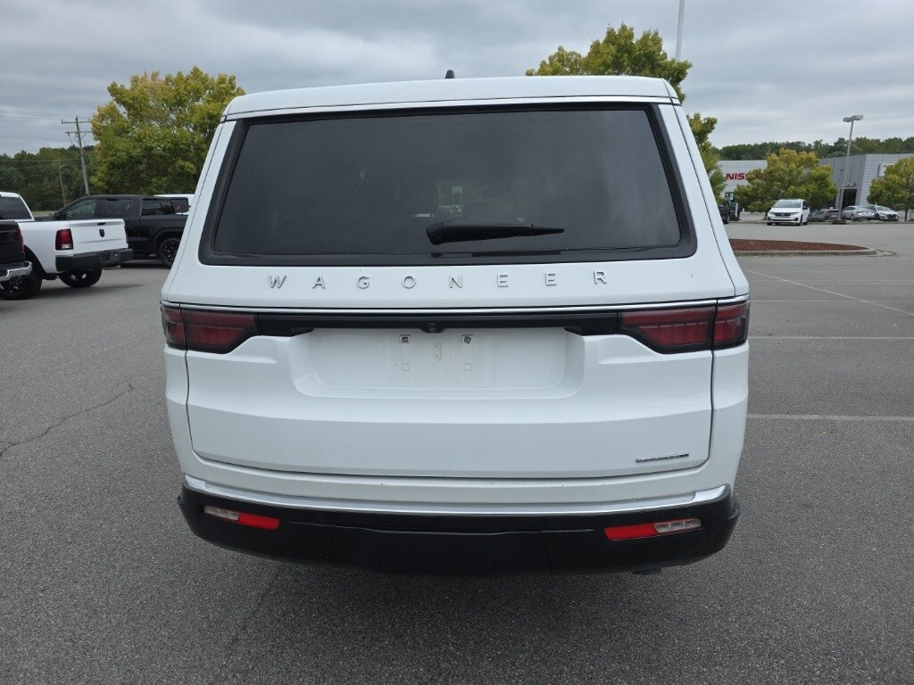 2024 Jeep Wagoneer L Series II photo 3
