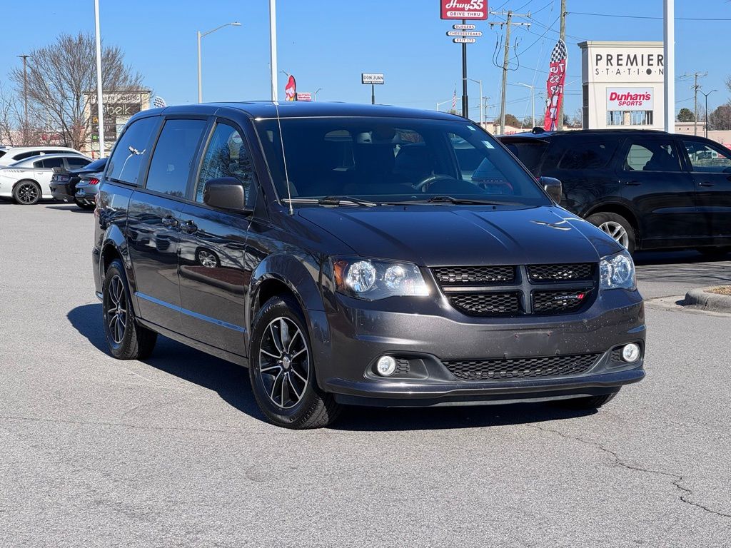 2019 Dodge Grand Caravan SE Plus's photo