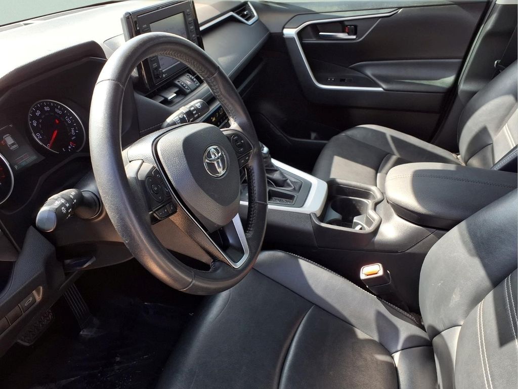 2021 Toyota RAV4 XLE Premium - Photo 15