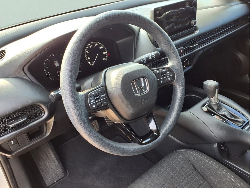 2025 Honda HR-V LX - Photo 16