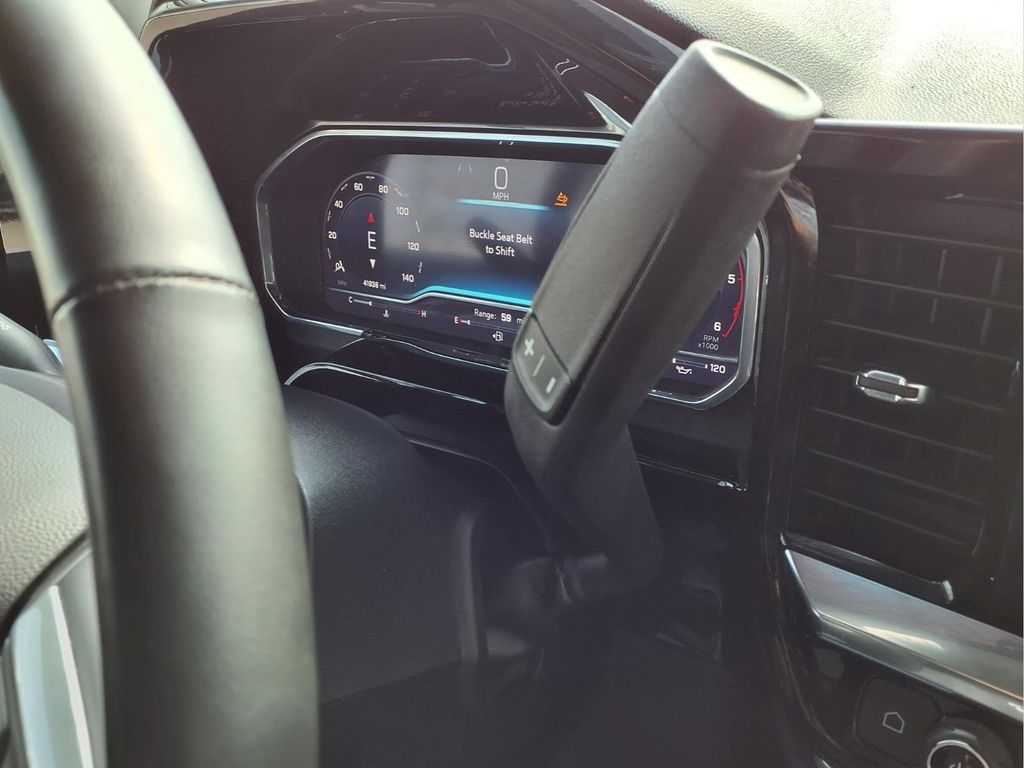 2024 Chevrolet Silverado 2500HD LTZ - Photo 18