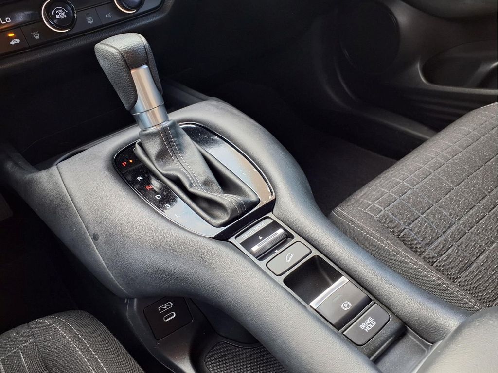 2025 Honda HR-V LX - Photo 18