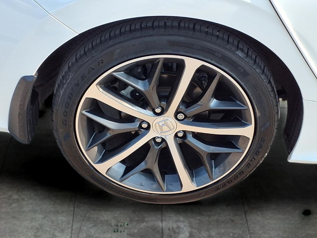 2024 Honda Civic Touring - Photo 9