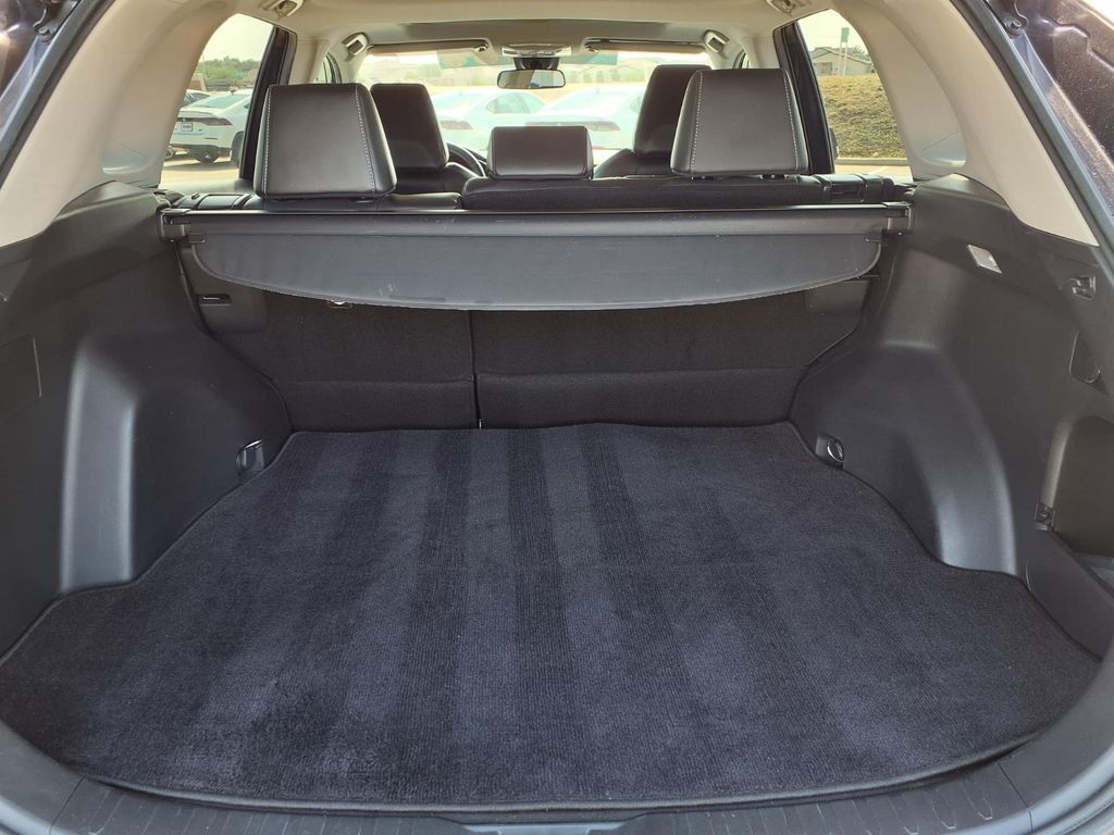 2021 Toyota RAV4 XLE Premium - Photo 10