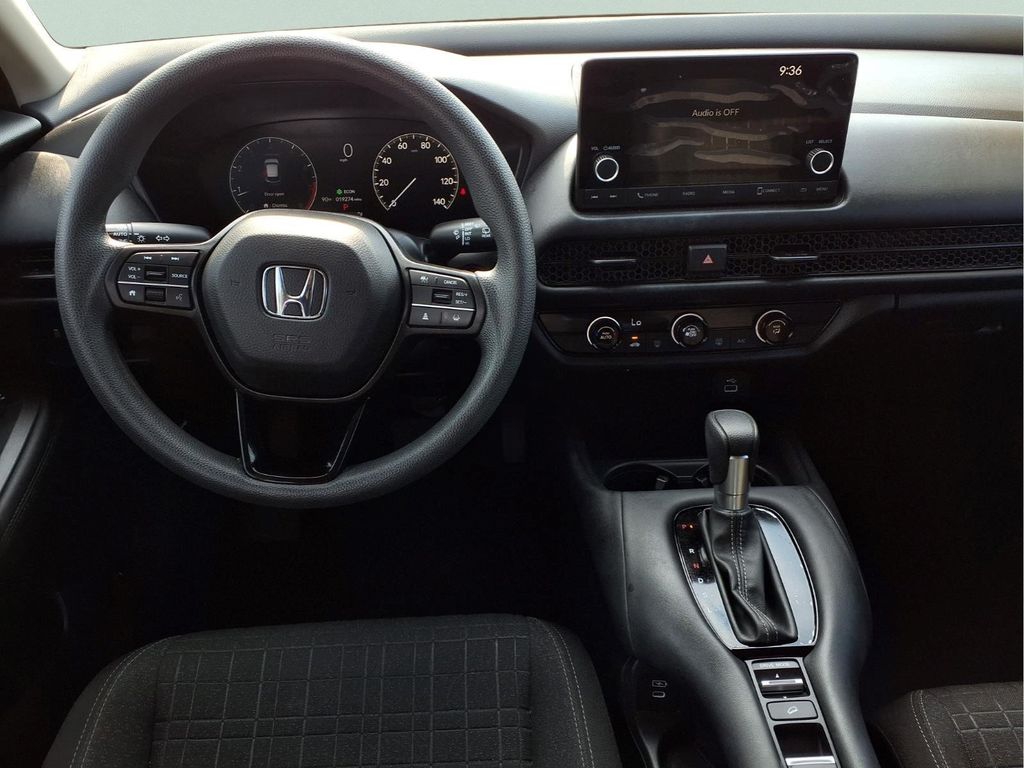 2025 Honda HR-V LX - Photo 12