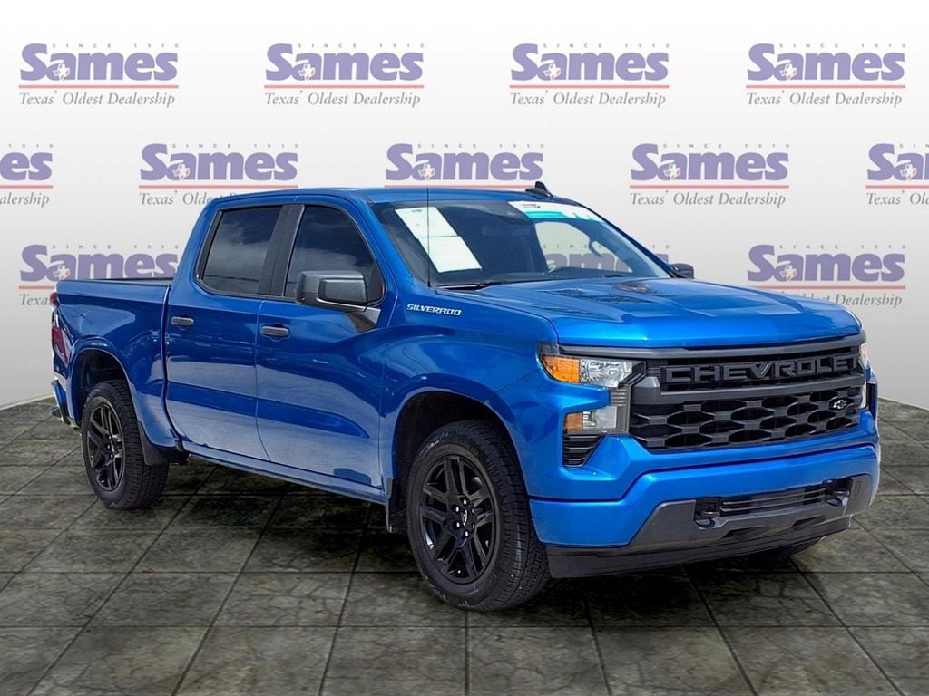 2022 Chevrolet Silverado 1500 Custom Crew Cab Short Box's photo