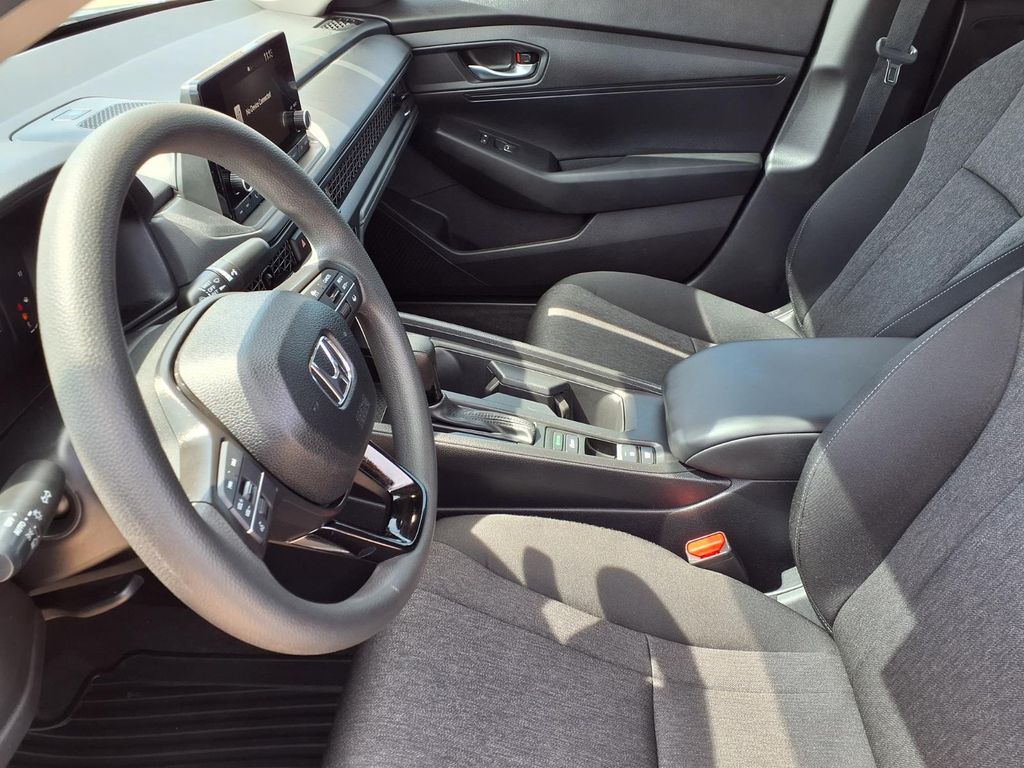2025 Honda Accord LX - Photo 16