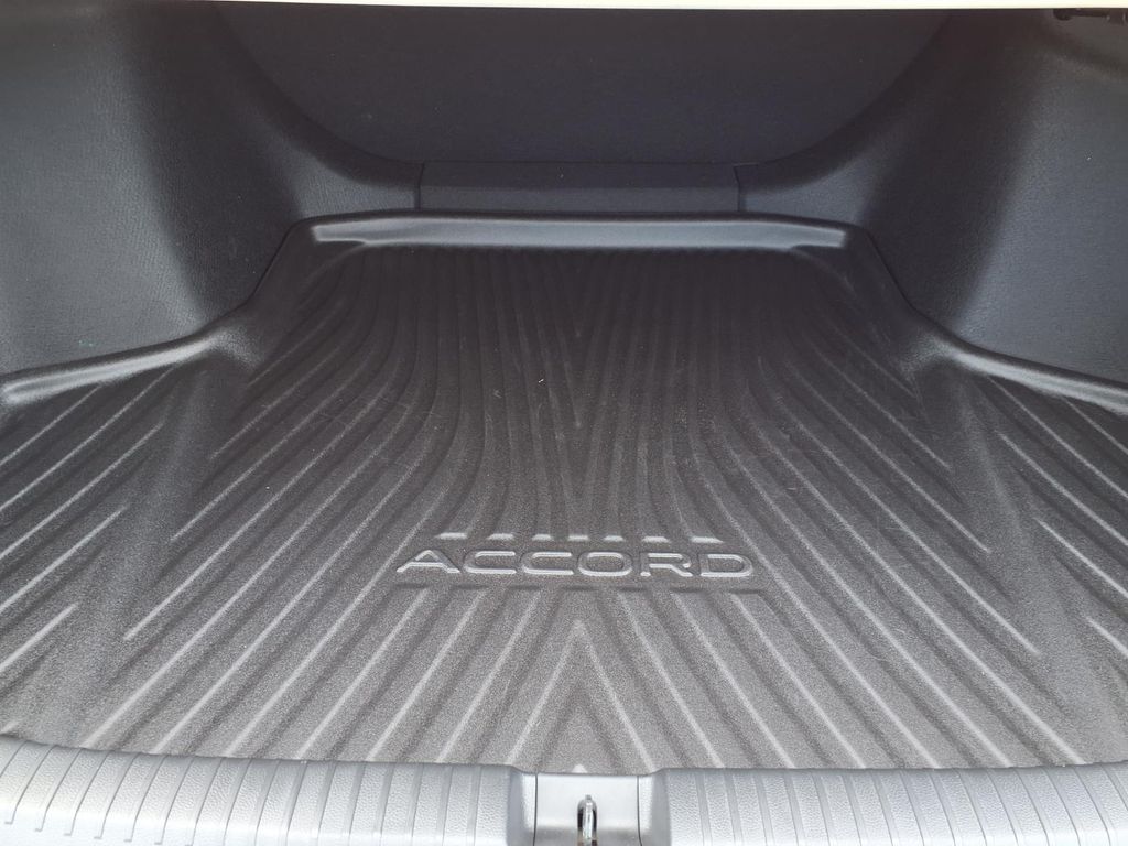 2025 Honda Accord LX - Photo 10