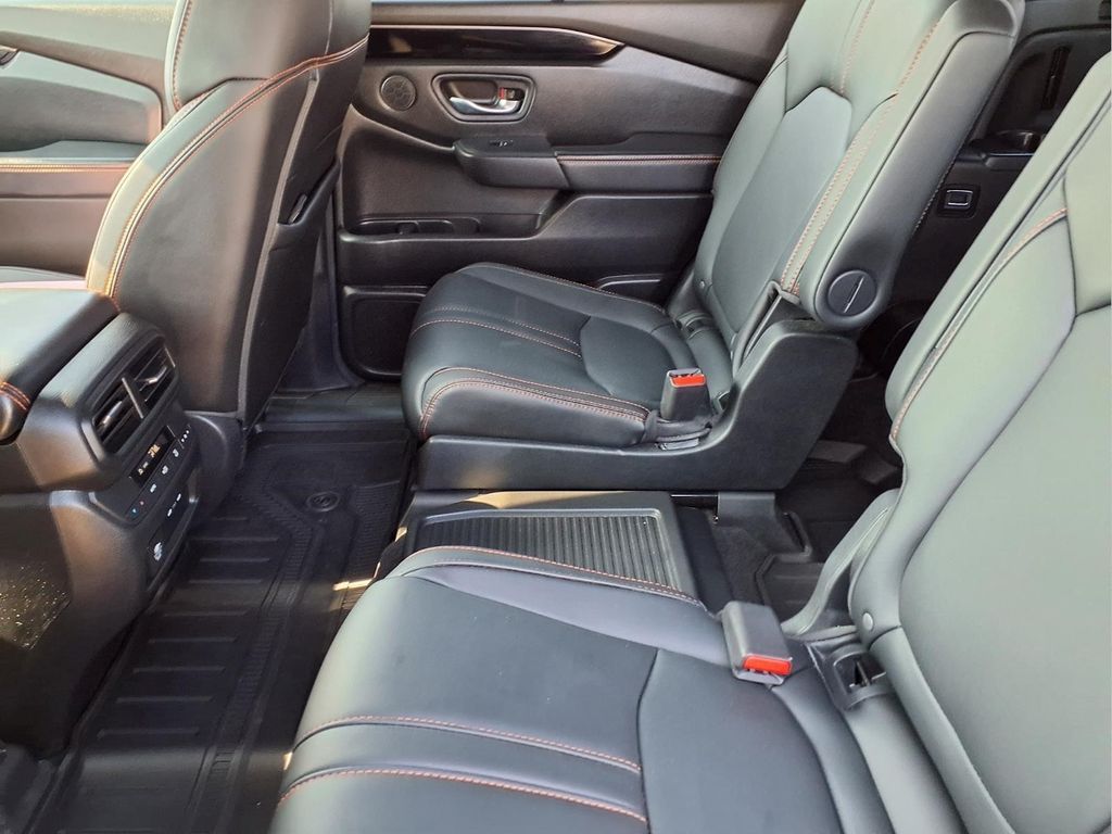 2025 Honda Pilot TrailSport - Photo 10