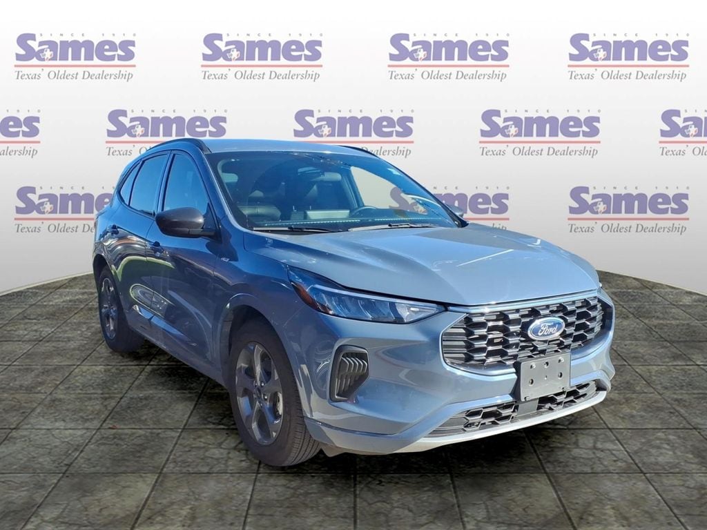 2024 Ford Escape ST-Line FWD's photo