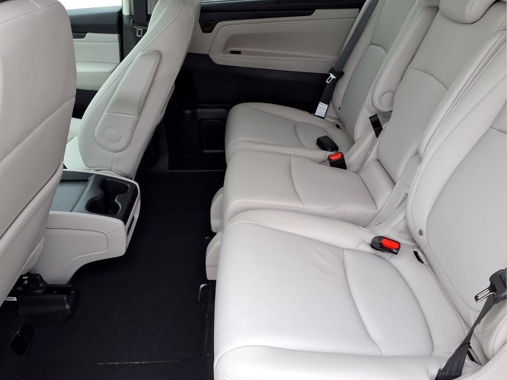 2026 Honda Odyssey EX-L - Photo 11