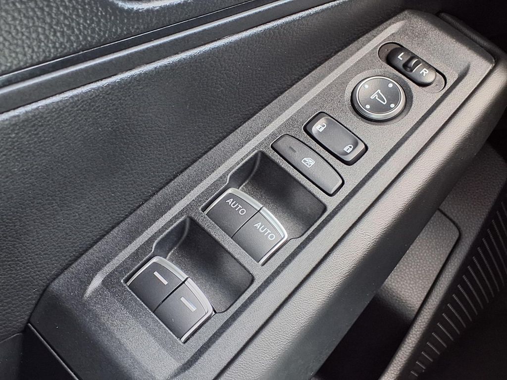 2025 Honda Accord LX - Photo 19