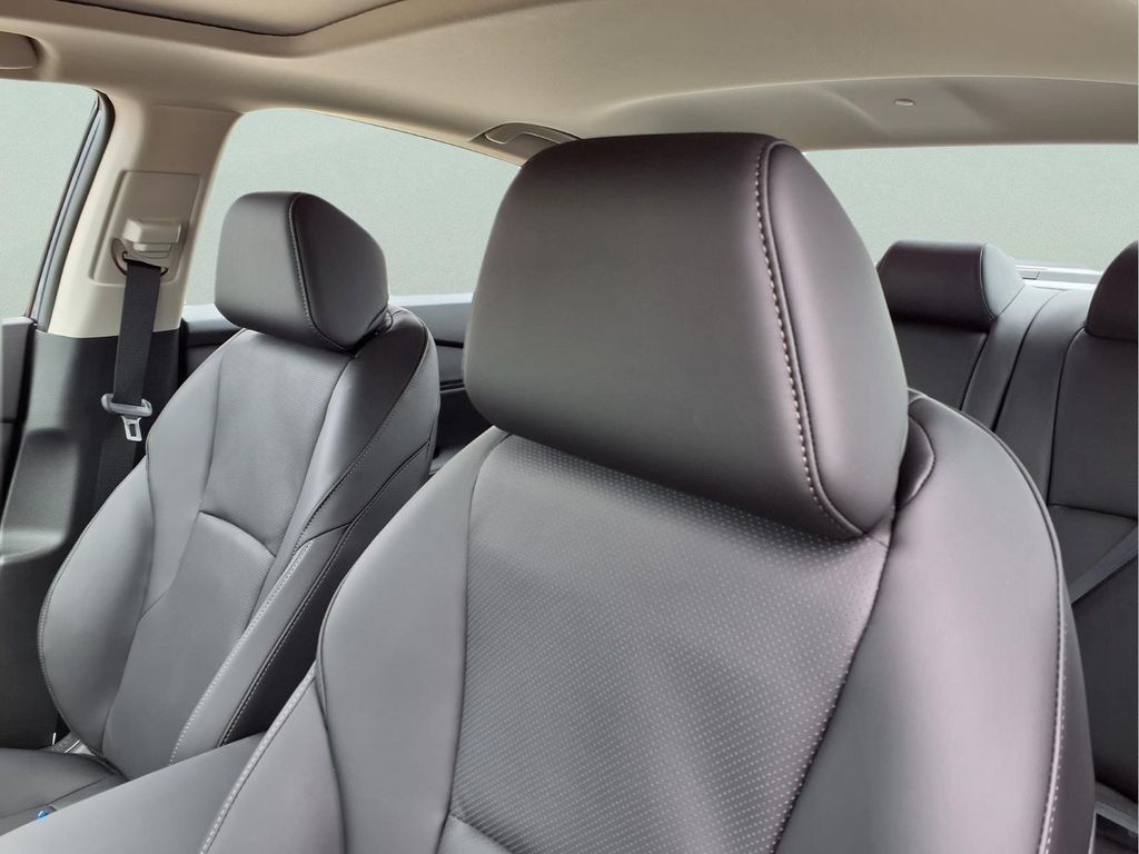2026 Honda Accord Hybrid Touring - Photo 17