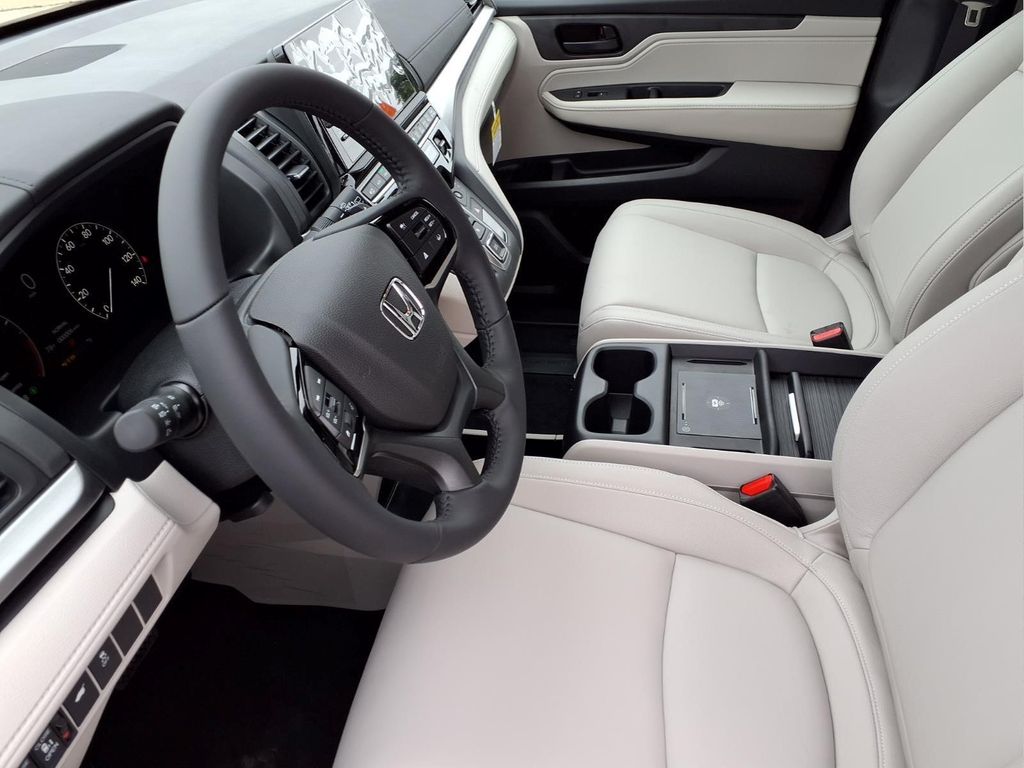 2026 Honda Odyssey EX-L - Photo 16