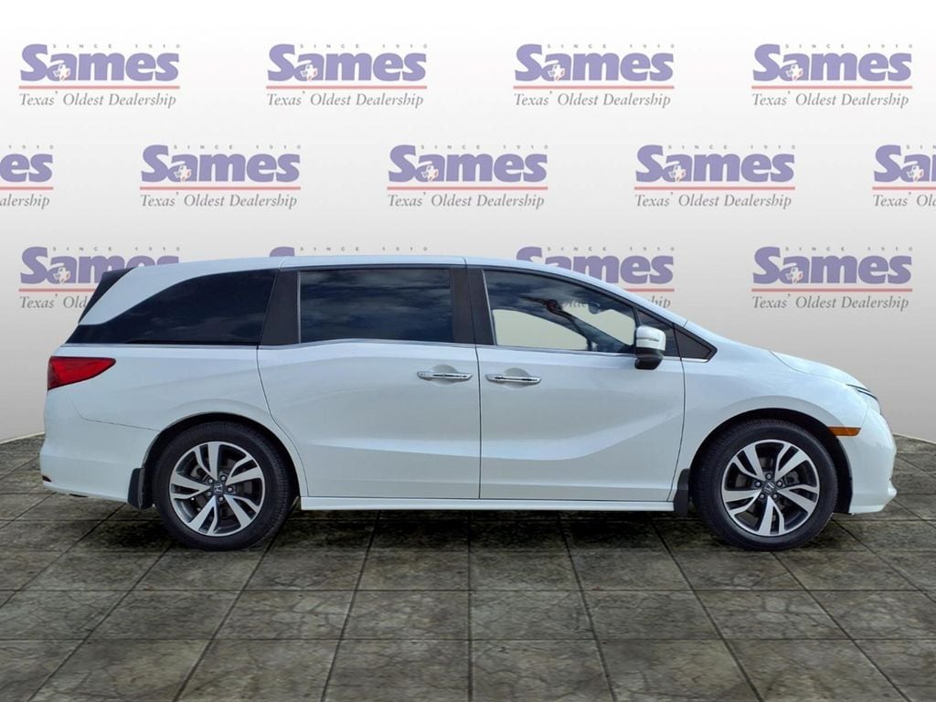2022 Honda Odyssey Touring - Photo 8