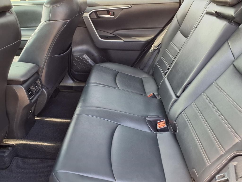 2021 Toyota RAV4 XLE Premium - Photo 10