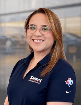 Staff member Jessica Medina from ID_0d0843