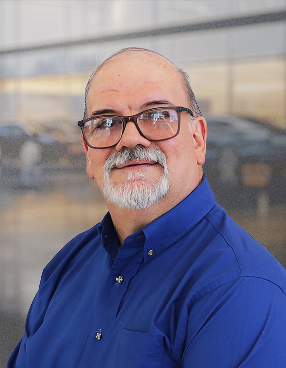 Staff member Leo Salinas from ID_da886d