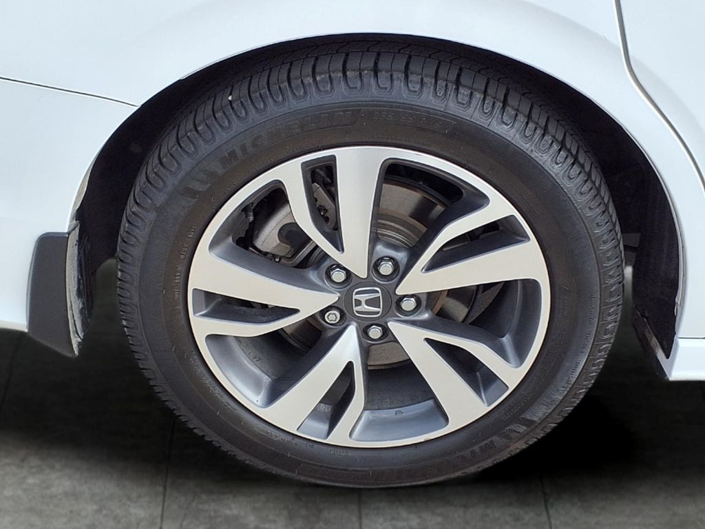 2022 Honda Odyssey Touring - Photo 9