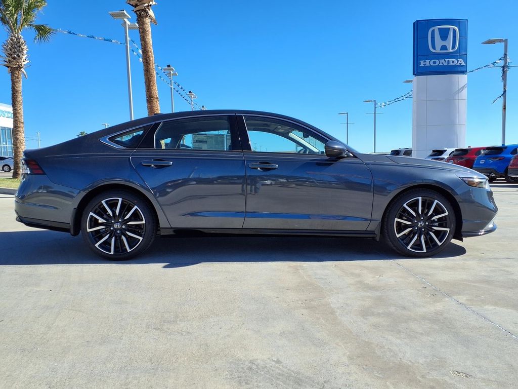 2026 Honda Accord Hybrid Touring - Photo 7