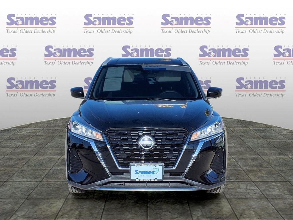 Used 2022 Nissan Kicks SV with VIN 3N1CP5CV5NL487058 for sale in Laredo, TX